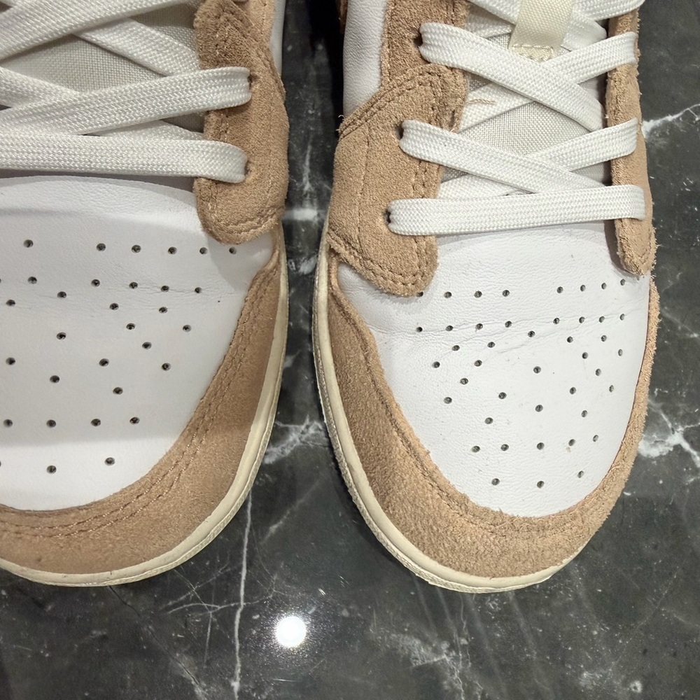 Air Jordan - Picture 4 of 7